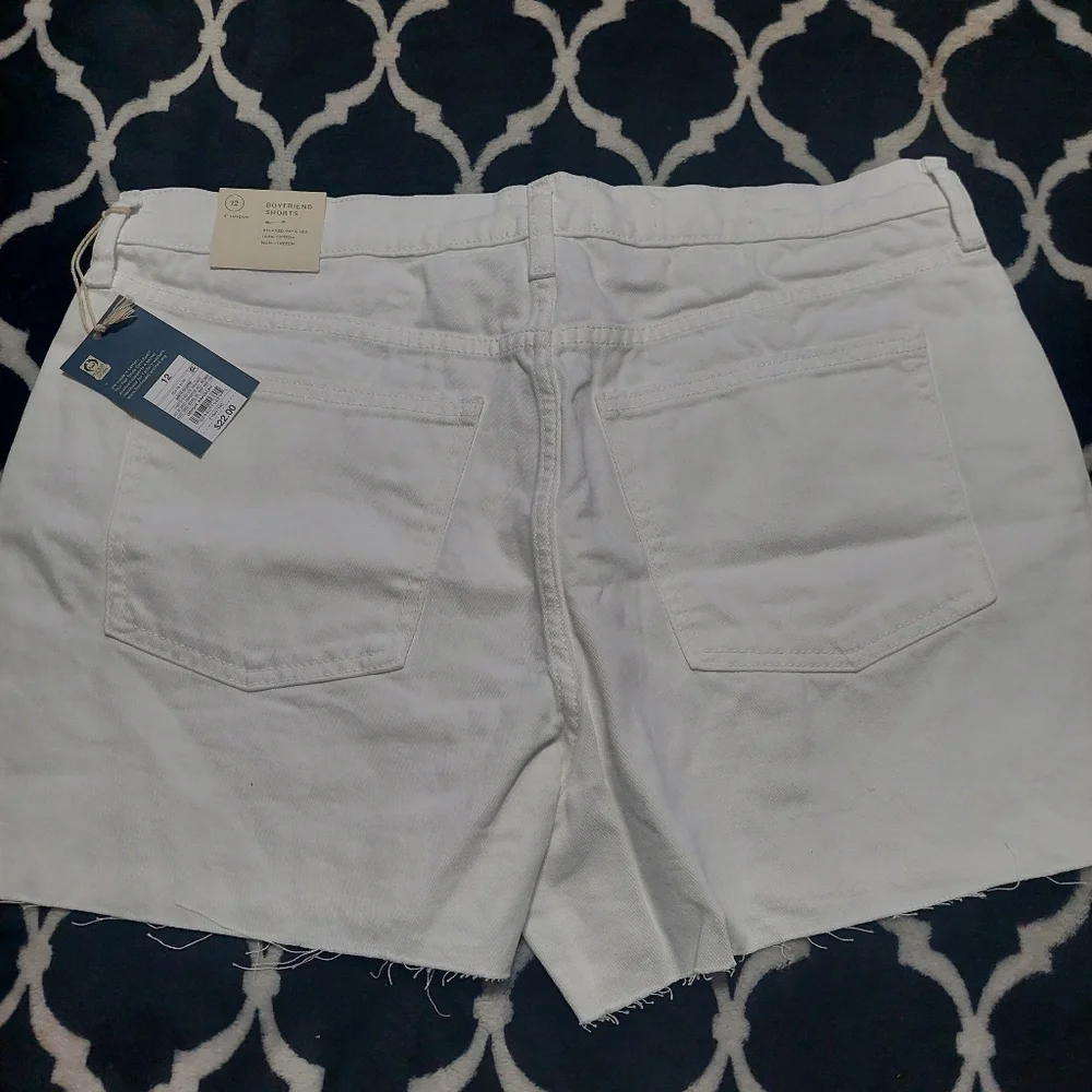 Nwt universal thread white Denim boyfriend shorts‎ size 12R